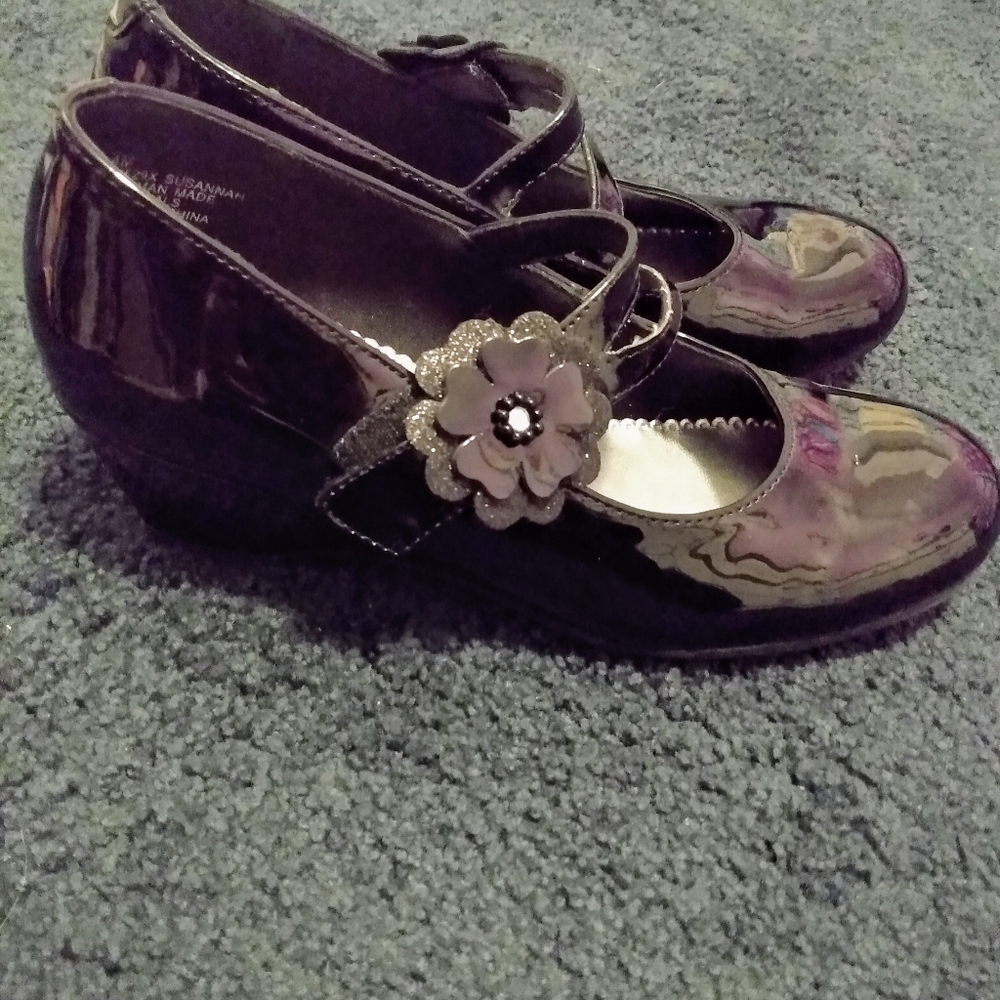 Patent leather dress shoes